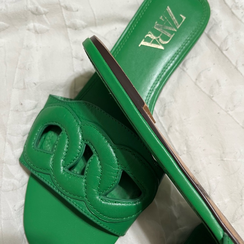 Zara Emerald Green Chain Slide Sandals - Picture 3 of 4
